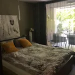 Sea Garden Apartment *