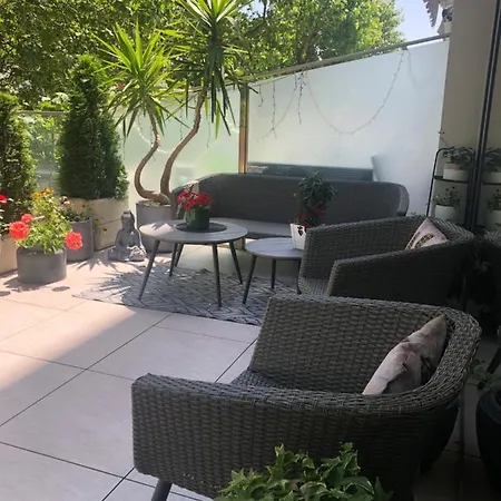 Sea Garden Apartment